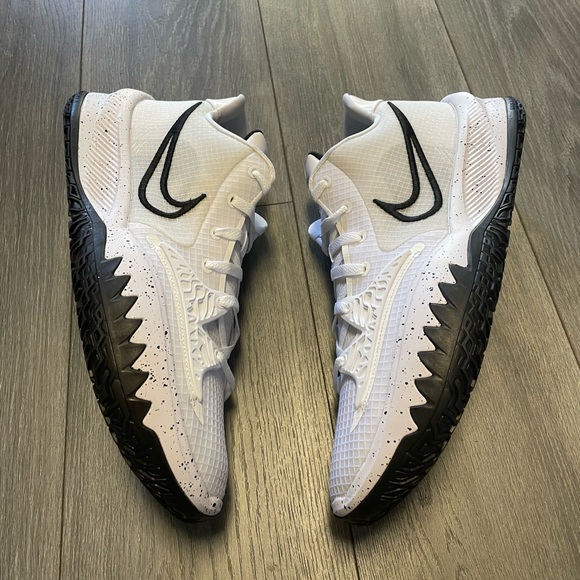 all white kyrie basketball shoes